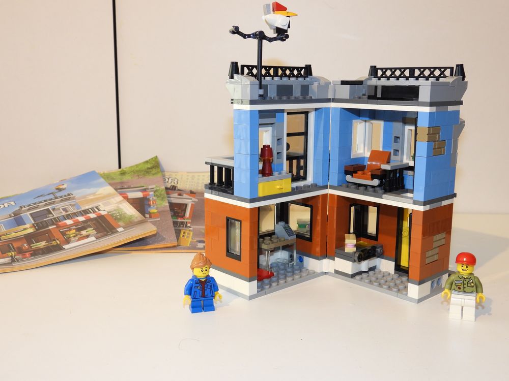LEGO Creator Magazinul cu delicatese (31050) 3-in-1!