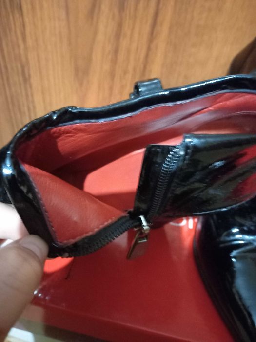 Женские кожанные лакированные черные ботильоны осень/весна 37р