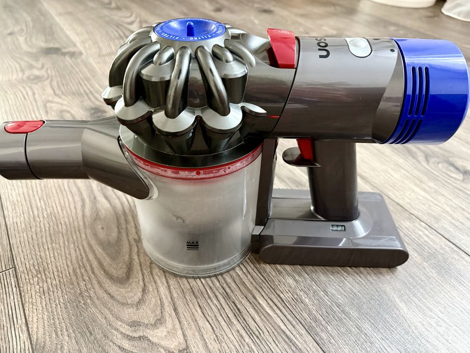 Aspirator Dyson V8 Animal+