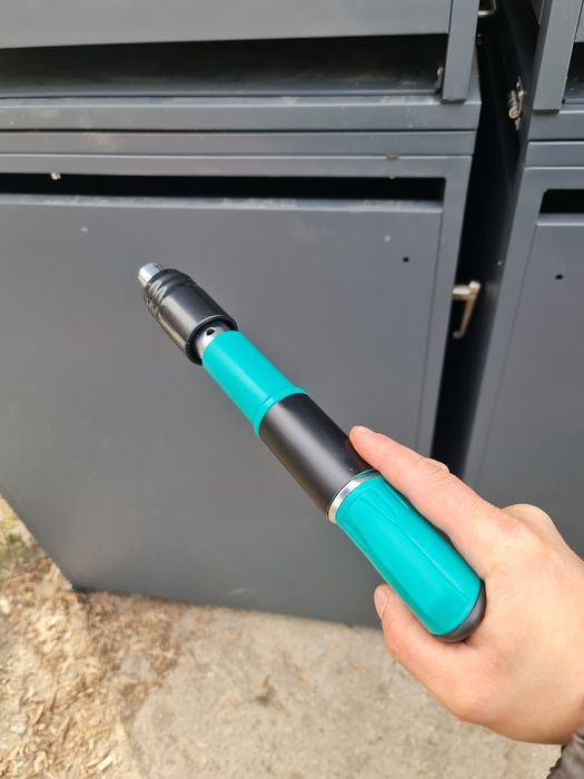 Pistol cuie cu pirotehnice