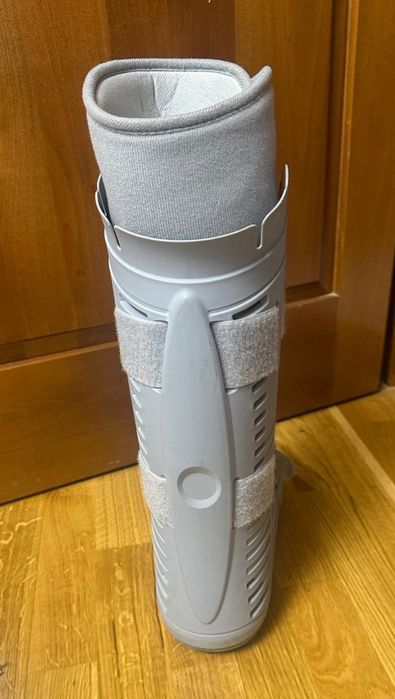 Orteza de glezna fixa model lung Cat Walker