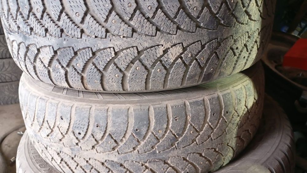 Продам 2 балона зима