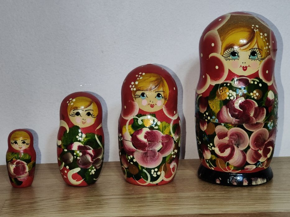 Matrioska. Păpuși lemn