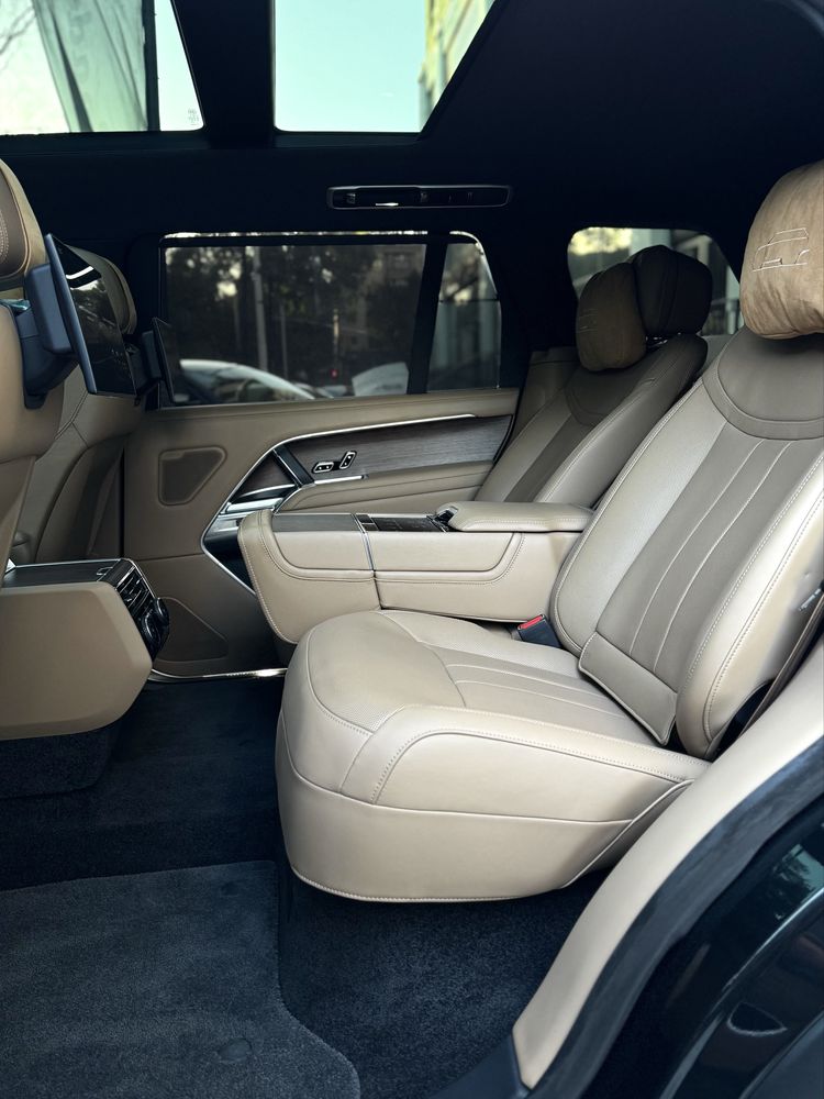 Range Rover LWB P530 Autobiography