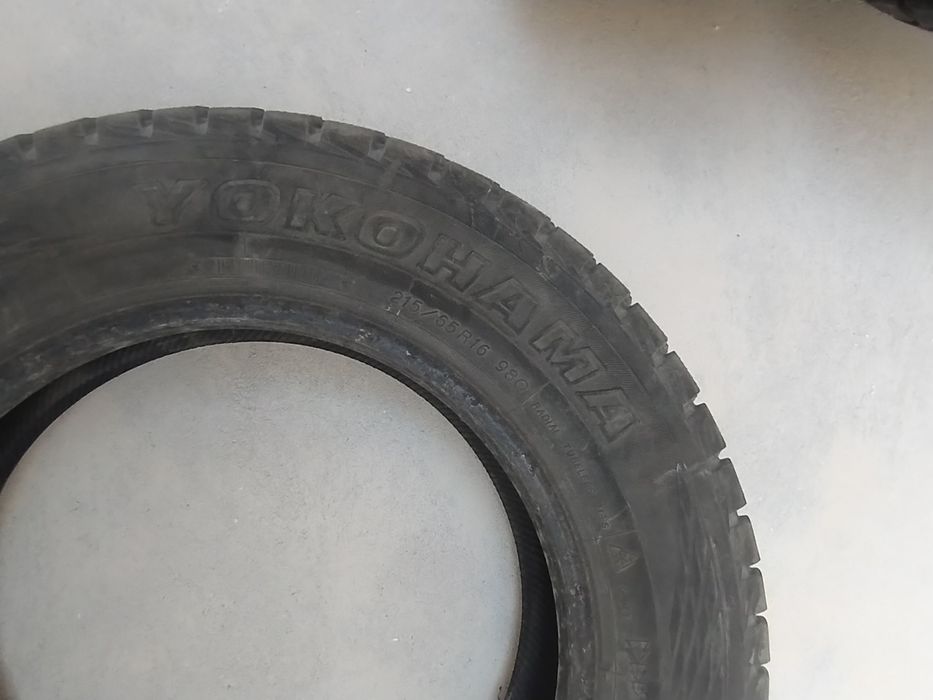 215/65R16 YOKOHAMA зимни гуми за 4х4