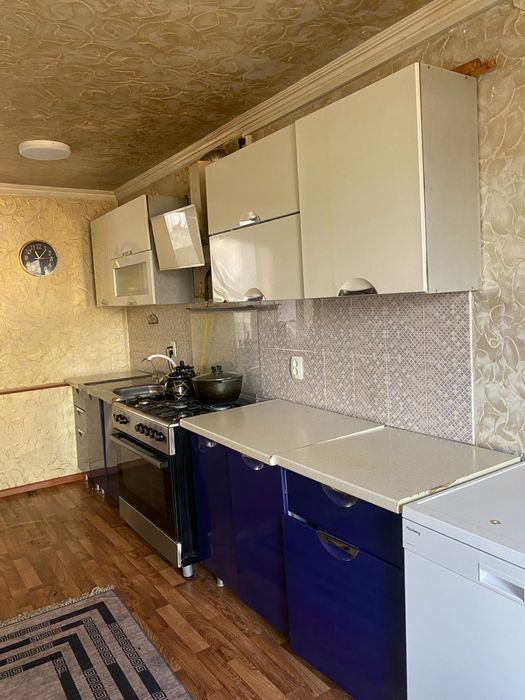 Продоется кухонный гарнитур 60 тыс