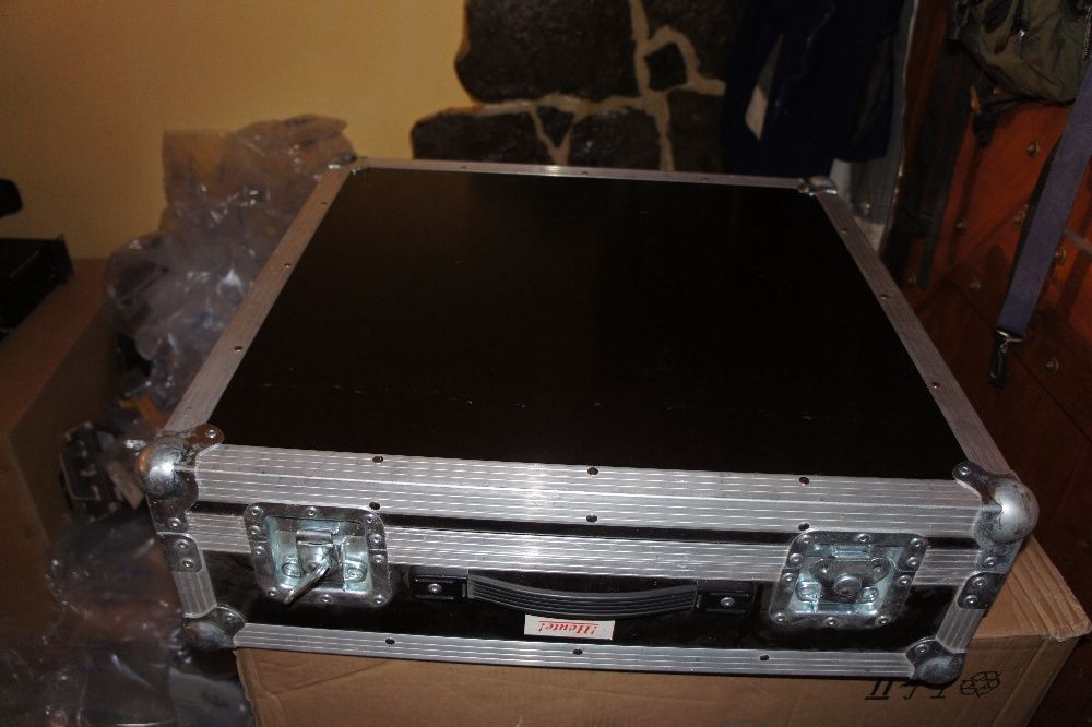 Vand sistem de sonorizare cu subwoofer activ + sateliti pasivi