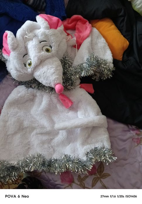 Продам новогодние костюмы