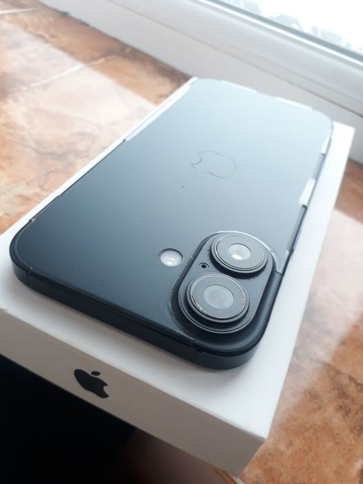Iphone 16 black 128 gb