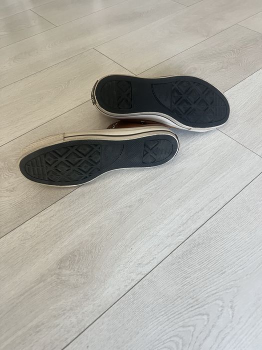CONVERSE piele mar,39,5 25 cm
