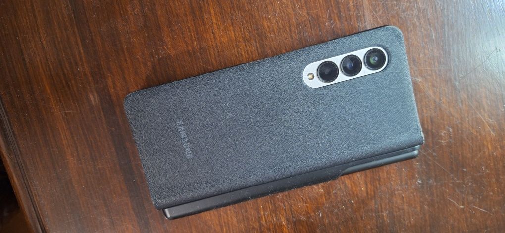 Продавам Samsung Galaxy Z Fold3, 256GB като нов