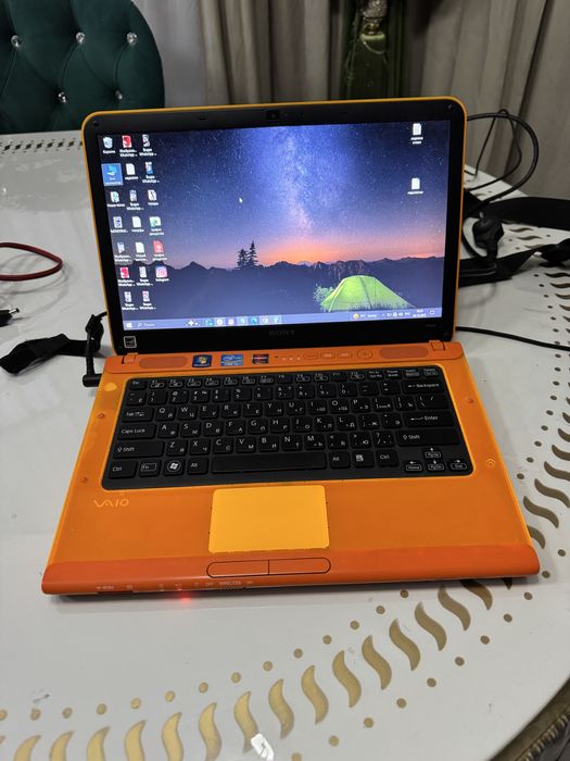 Ноутбук продам SONY