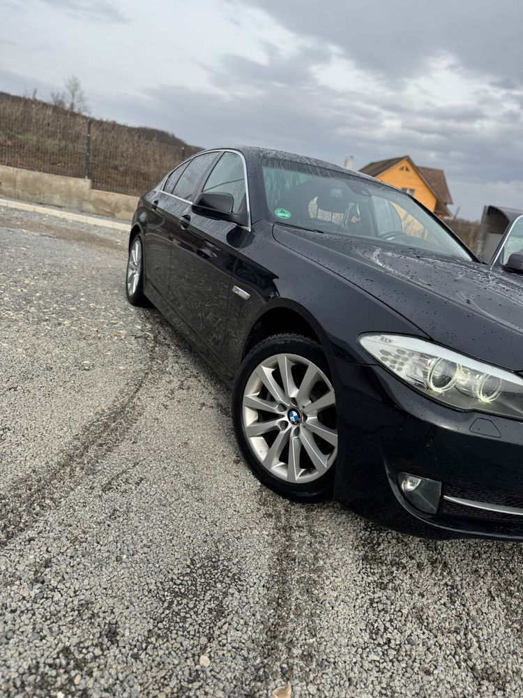 Vand sau schimb Bmw f10 anul 2012 2.0 tdi  184cp 220000km