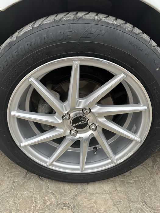 Титан диски r16 с покрышкой