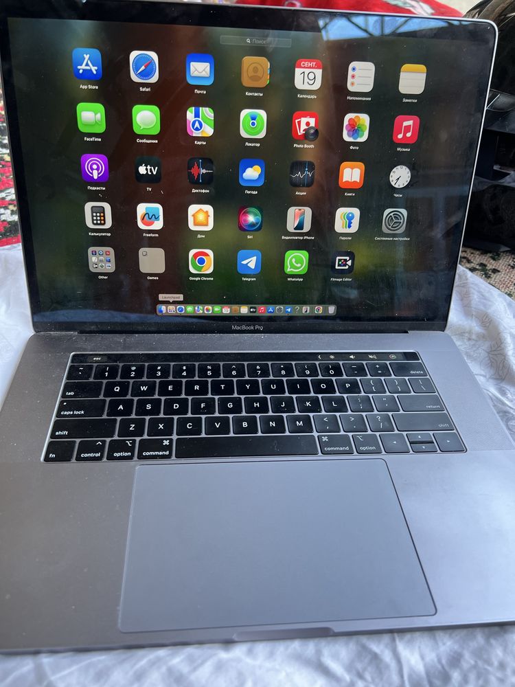 Macbook pro 16/256