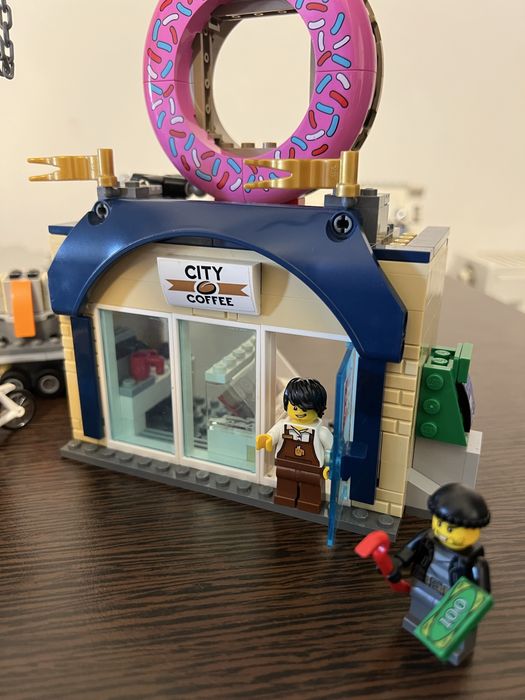 Lego magazin de gogosi - 60233