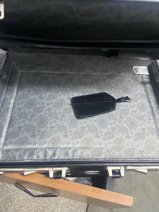 Vand diplomat documente