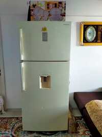Продается холодильник в отличном состояний