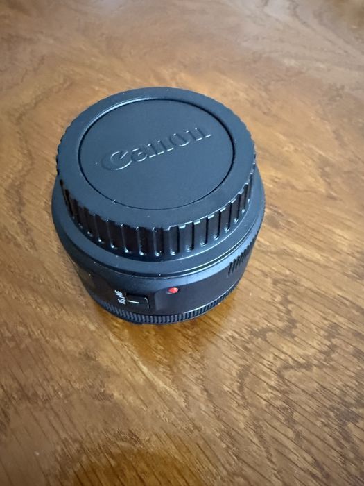 Obiectiv Canon EF 50 mm f1.8   STM în stare nouă