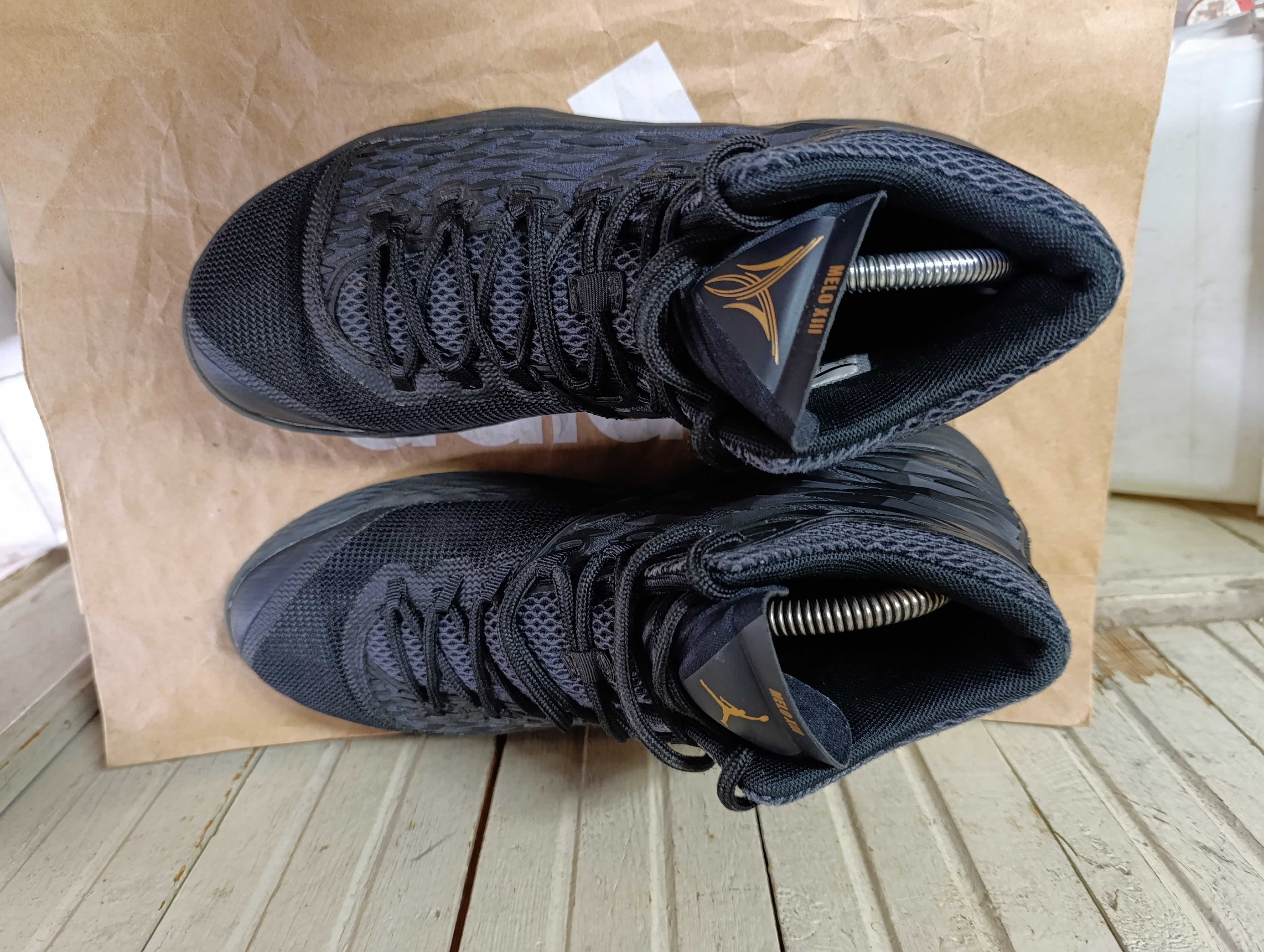 Jordan Melo M13 Black Metallic Gold''оригинални маратонки 43 номер