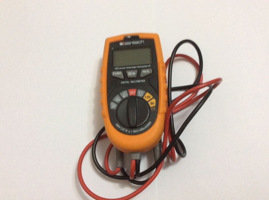 Multimetru Zentech model MS8332C,400V