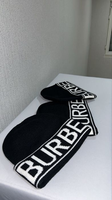 новы шапки Burberry