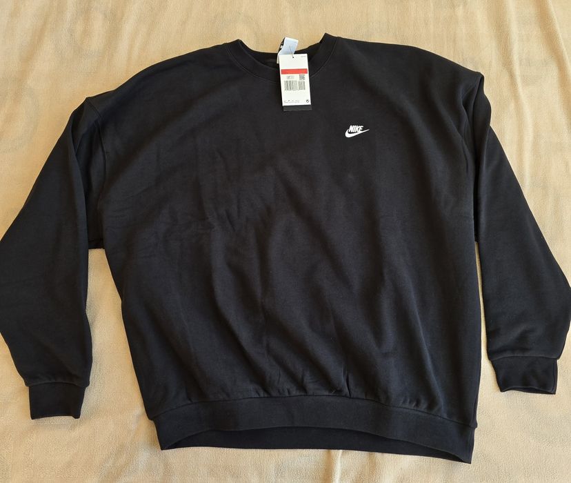 Черна блуза NIKE