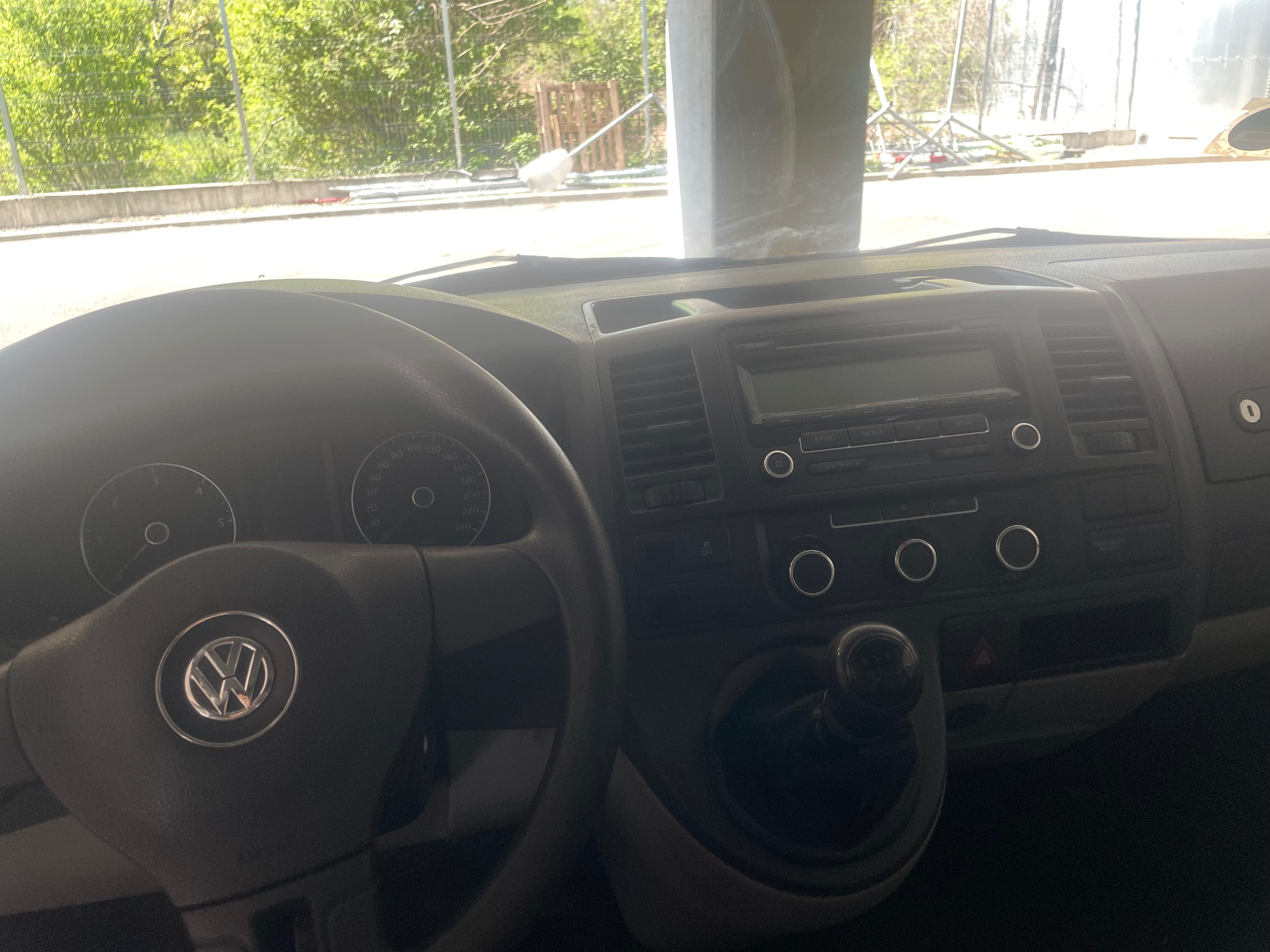 Inchiriere duba fara sofer Vw Transporter preț 300 lei/zi