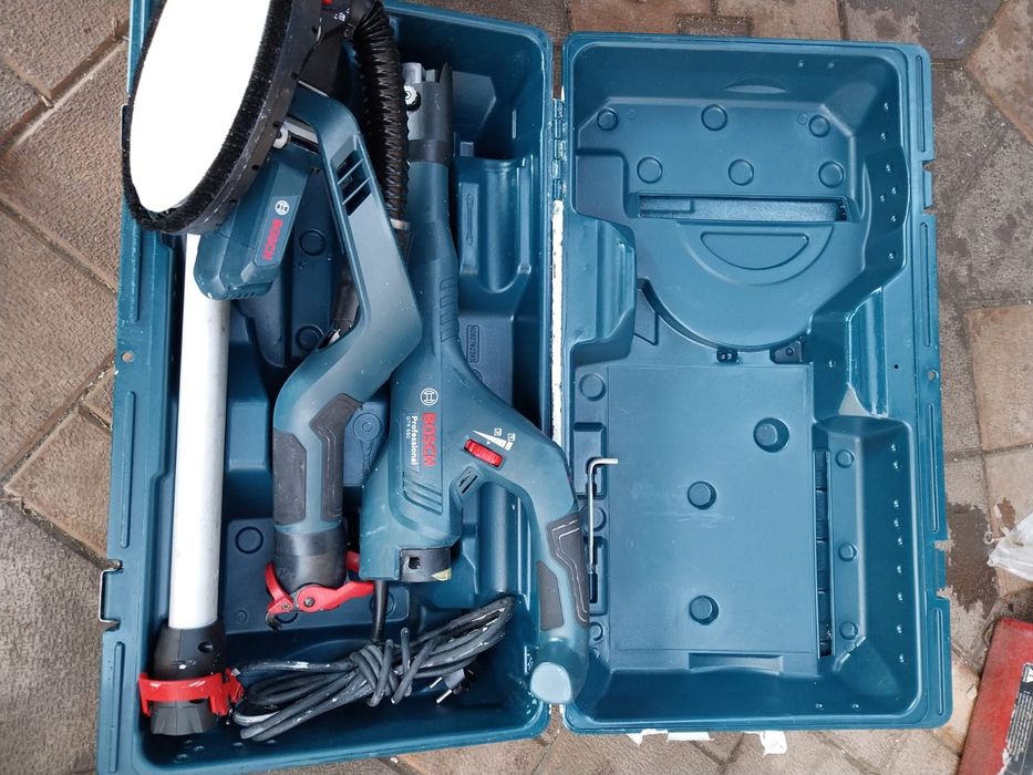 Girafa de șlefuit pereți BOSCH GTR 550 Profesional in condiții excelen