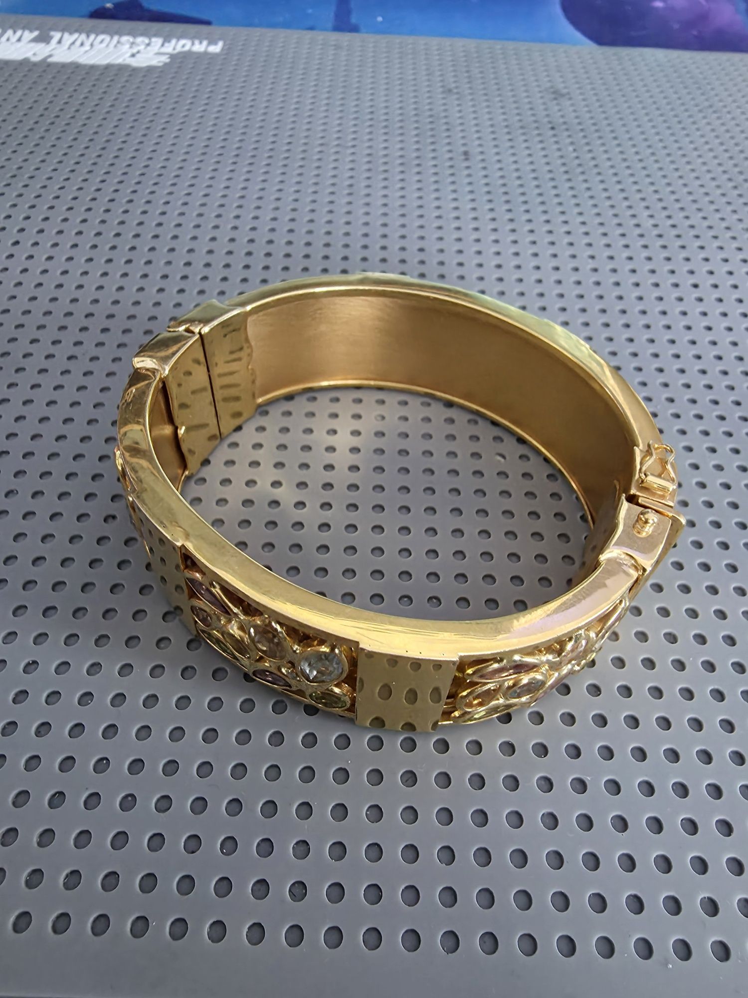 Bratara Aur 18K cu Safire , Model deosebit 83,6Grame.