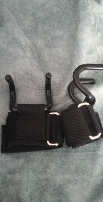 Крюки для турника