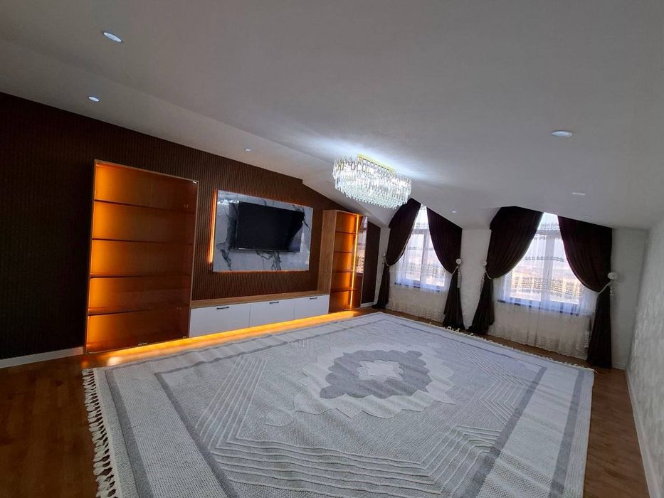 Продаётся  3х комнатная квартира