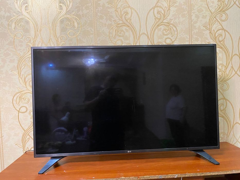 Телевизор LG плазма