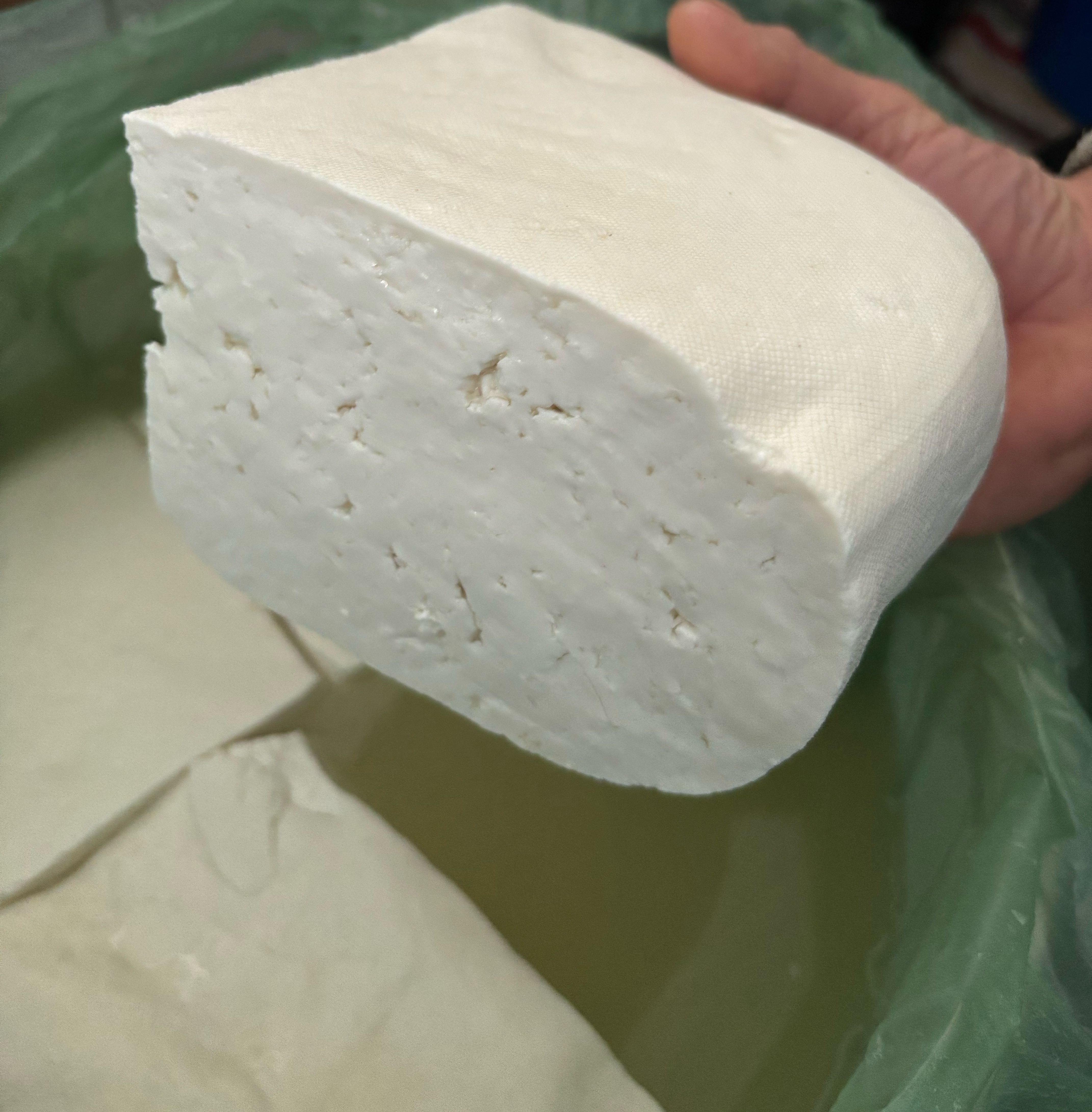 Brânza naturală de oaie