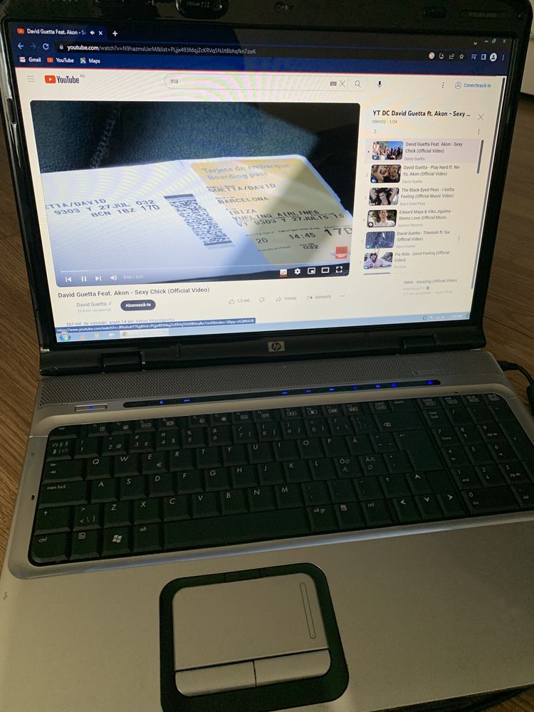 Laptop Hp display mare 17,3 inch perfect functional vine cu incarcator