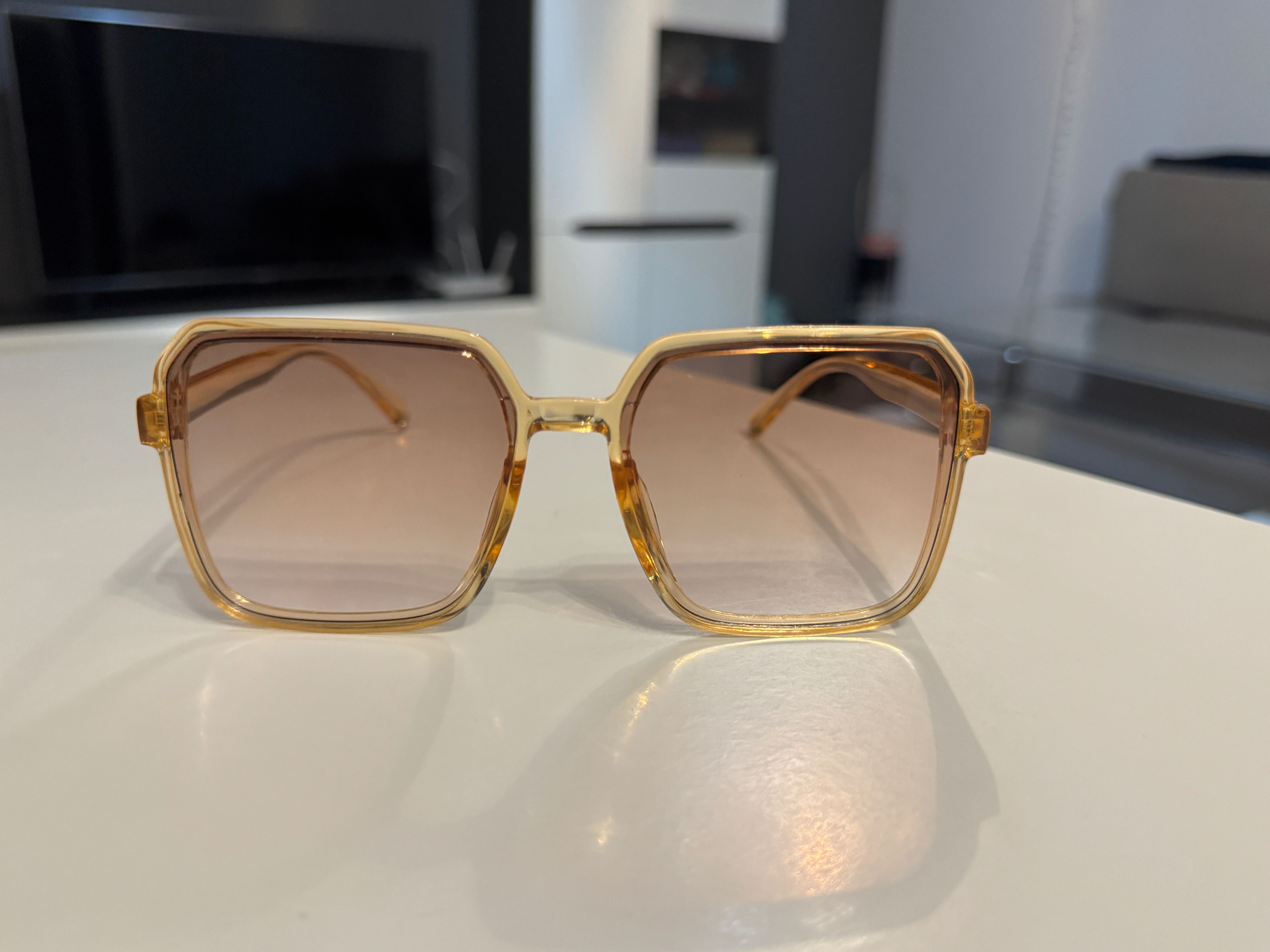 Ochelari de soare colorati