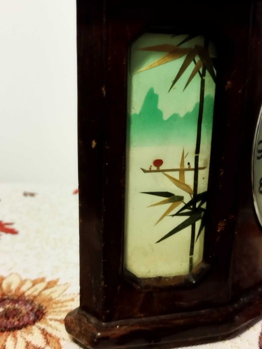 Стар дървен часовник