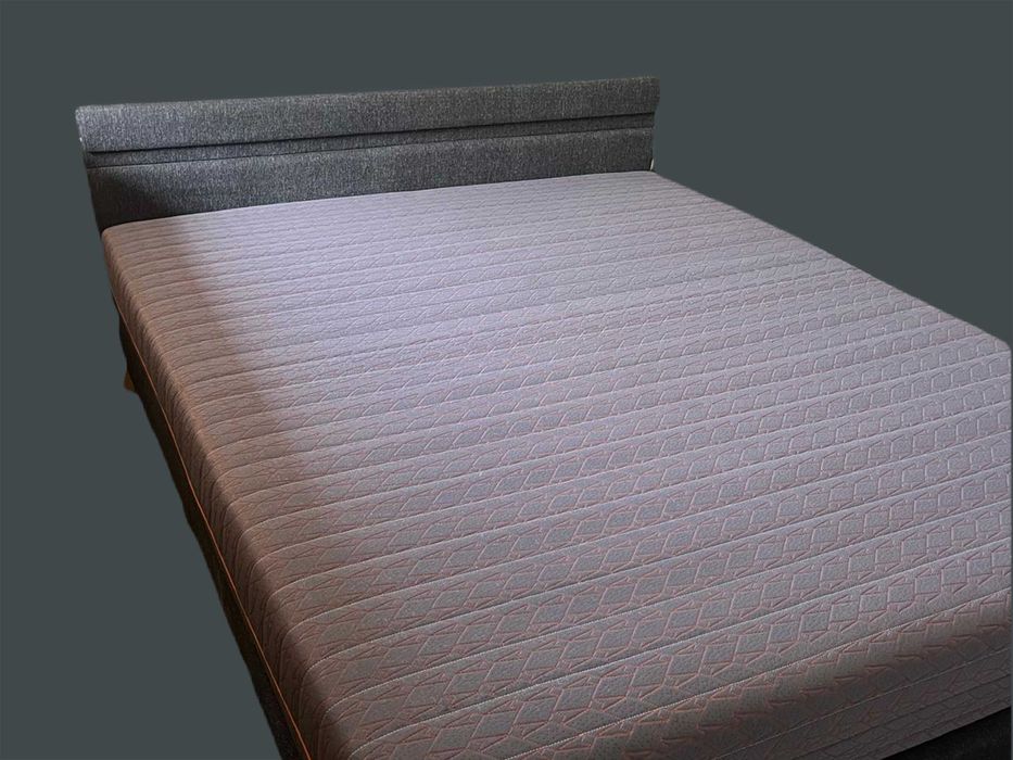 Легло и матрак 200/160 дебелина на матрак-24 и височина на леглото-30