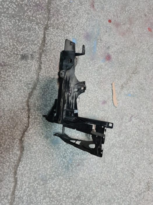 Suport far stanga oem BMW seria 5 F10 F11