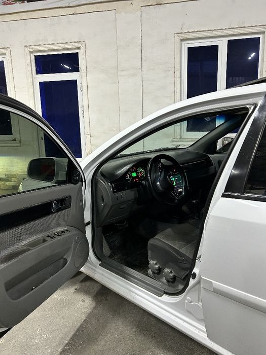 Jentra holati yaxshi kraska faqat kapotda bor