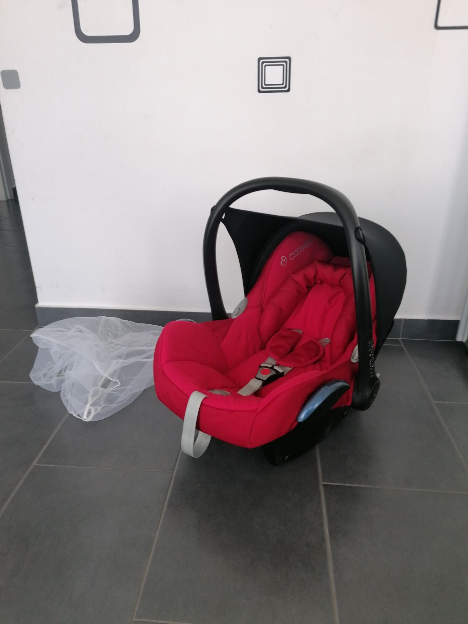 Scoica auto Maxi Cosi Cabriofix pt copii pana la 13 kg + plasa insecte