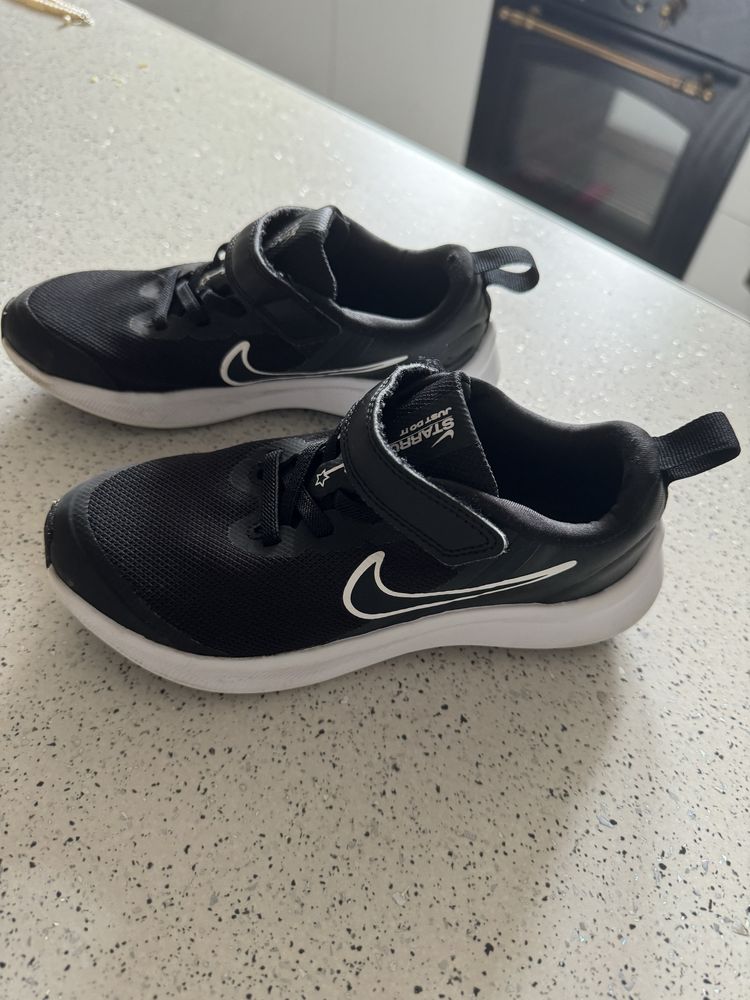 Adidasi Nike Copii Nr 32 ( 20 cm ) ca Noi Pret 70 lei