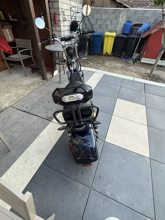 Scuter electric citycoco