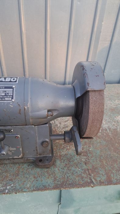 Vînd polizor industrial Metabo- 740 wati - 220v-380v