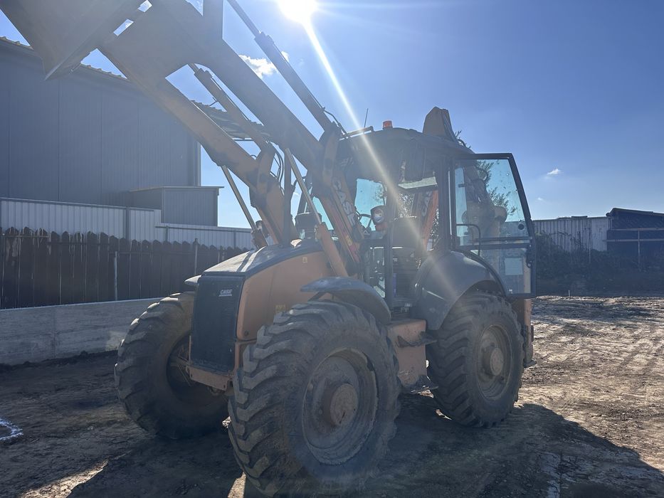 Buldoexcavator case 695 super r