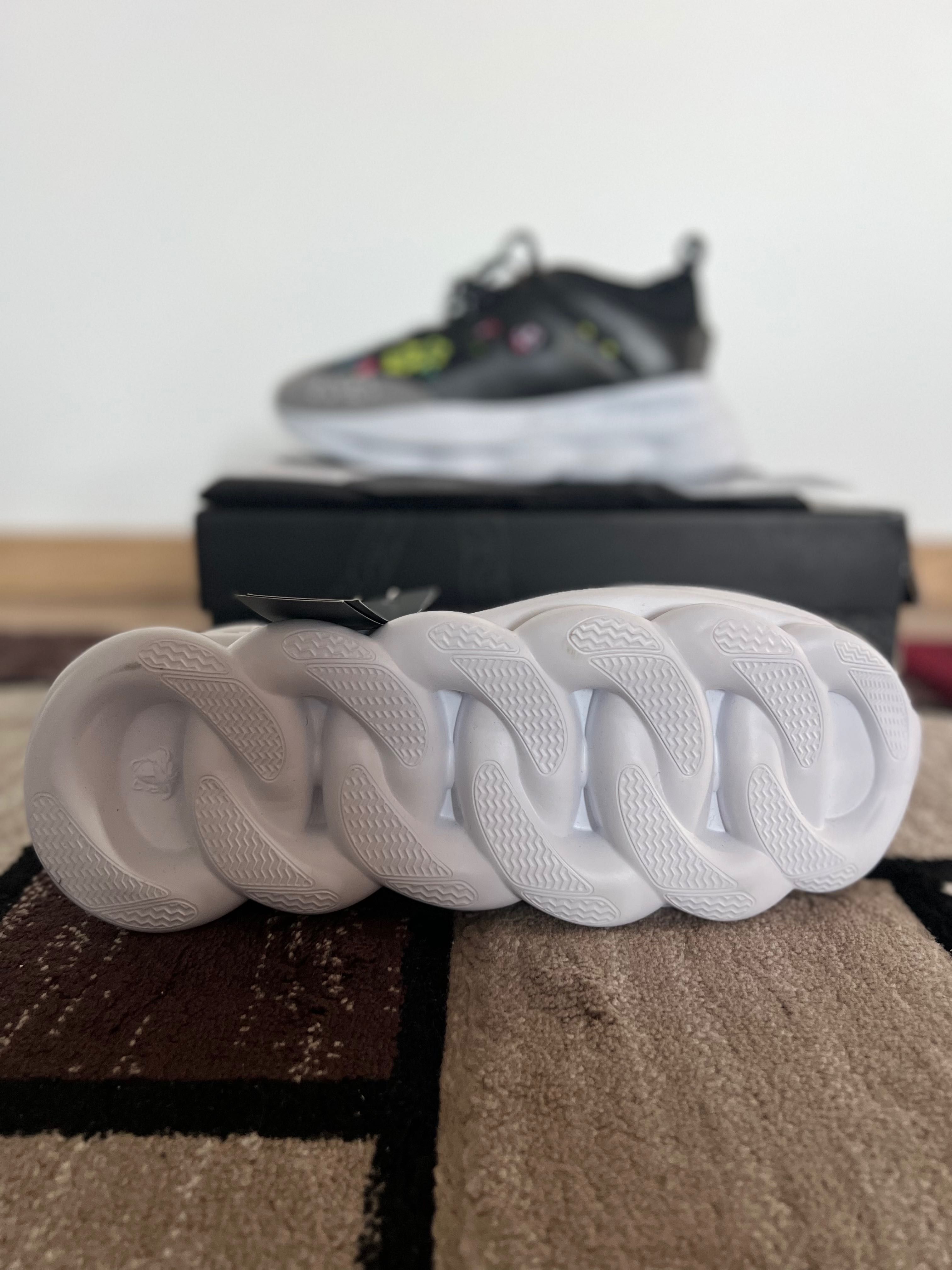 Adidași Versace Chain Reaction Black Flower Print