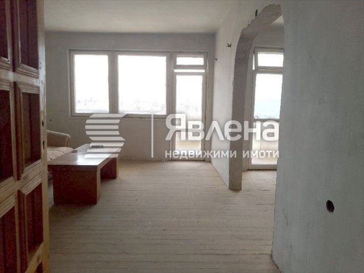 Продава се Многостаен апартамент в Благоевград, Освобождение - 160 кв.м за 938 €/кв.м - Снимка #2
