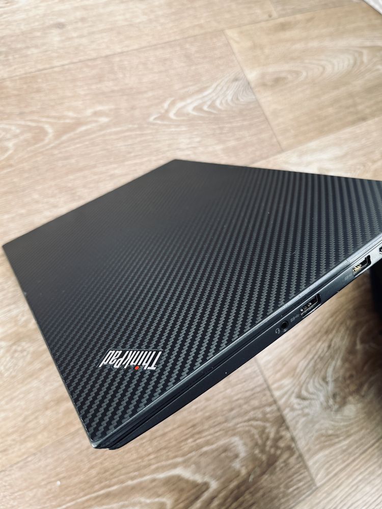 Lenovo Thinkpad X1 carbon ultralight/ ultraslim