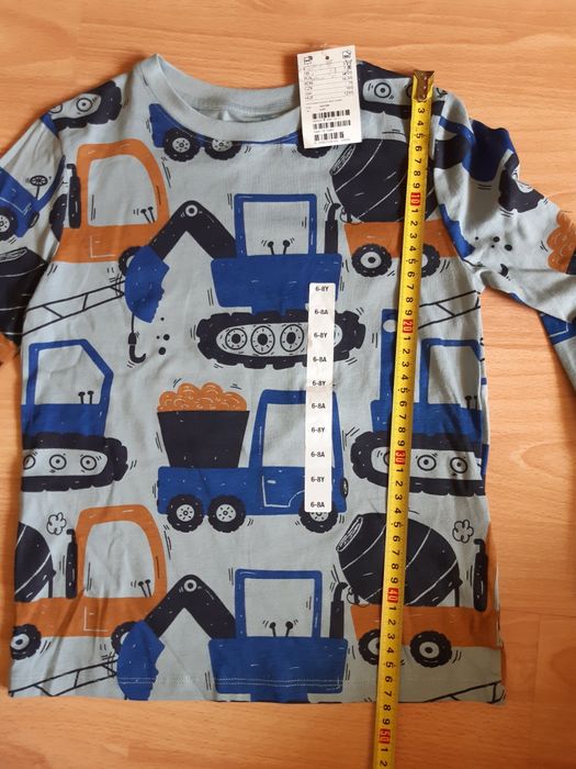 Нови есенни дрехи за момче, размер 128 см