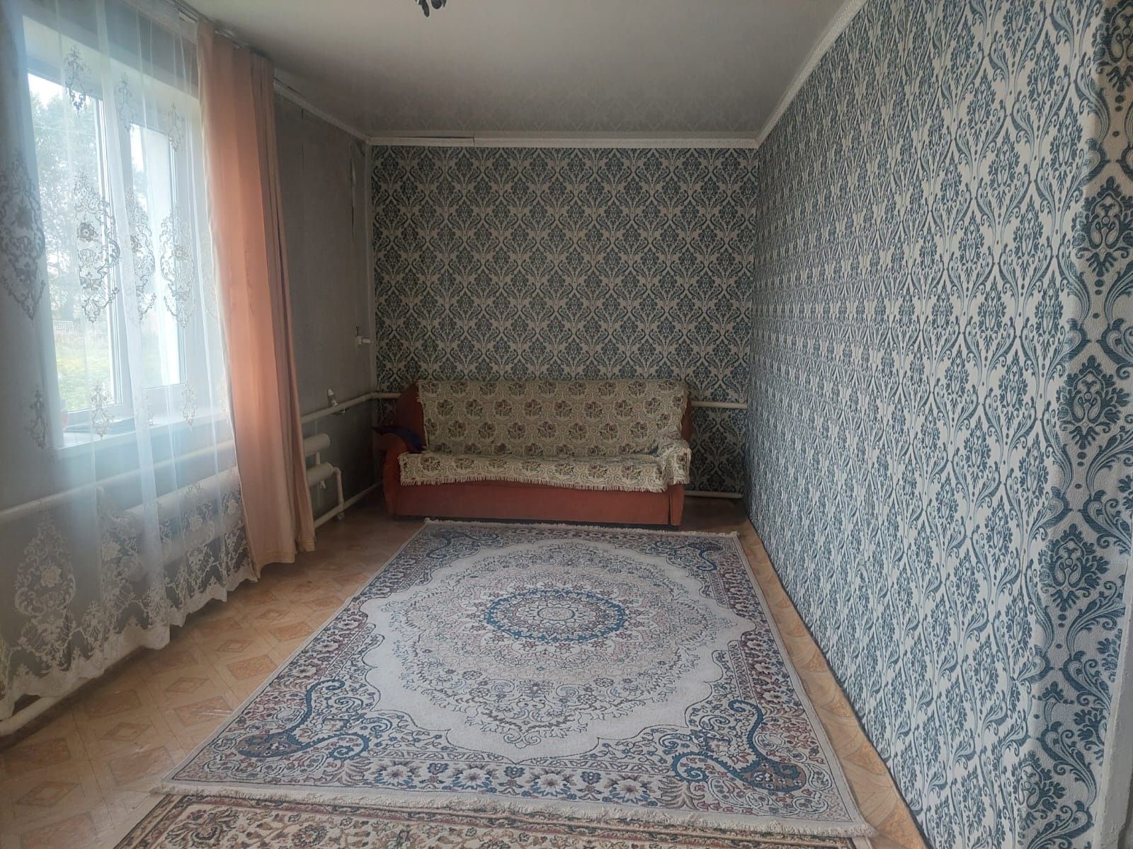 дом с земельным участком